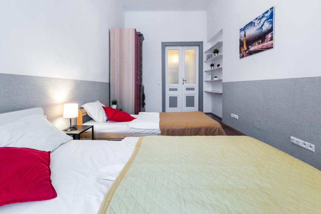 Wawel Cracow Old City Apartments - Friendhouse Apartments Краків Екстер'єр фото