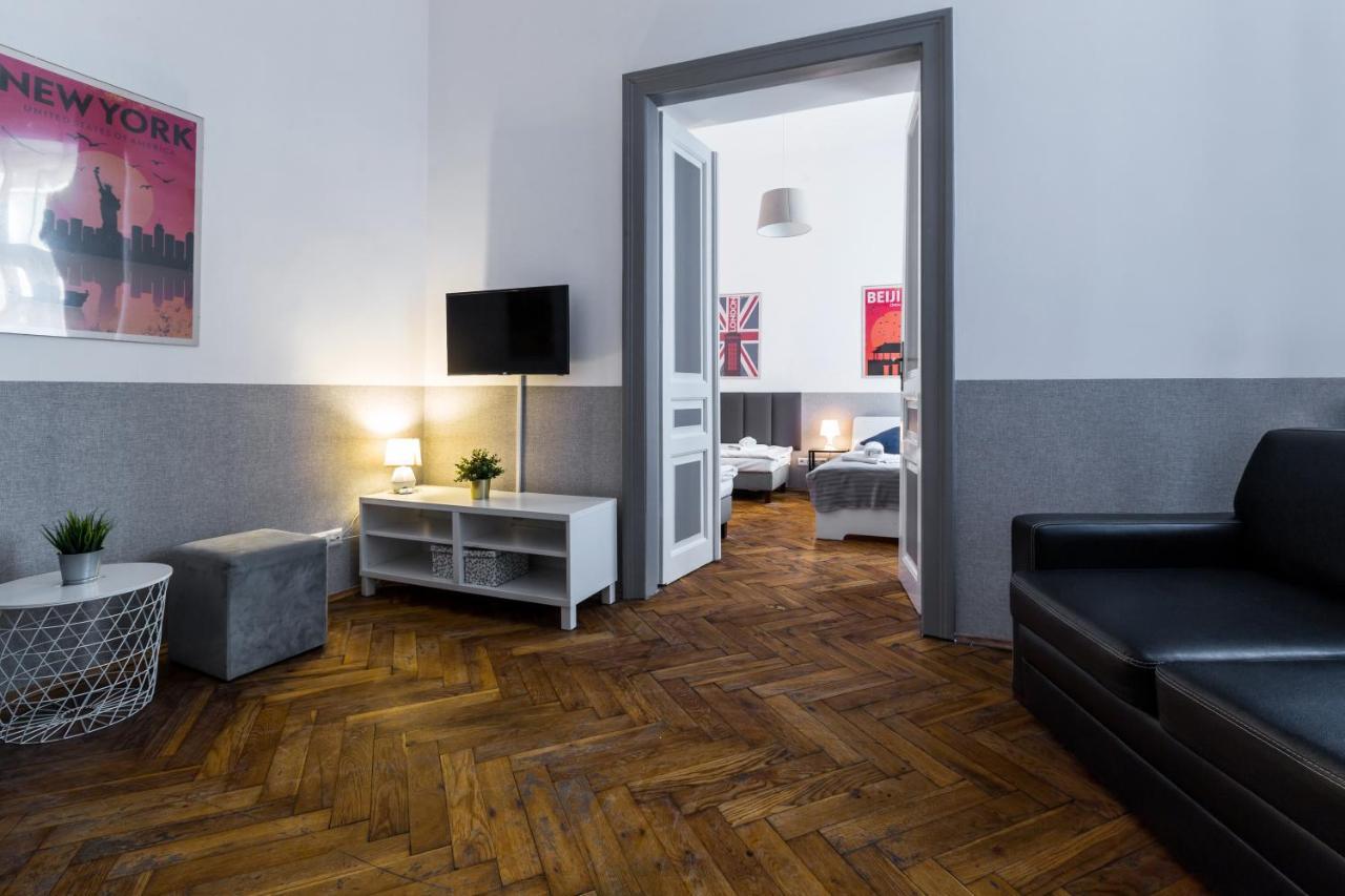 Wawel Cracow Old City Apartments - Friendhouse Apartments Краків Екстер'єр фото